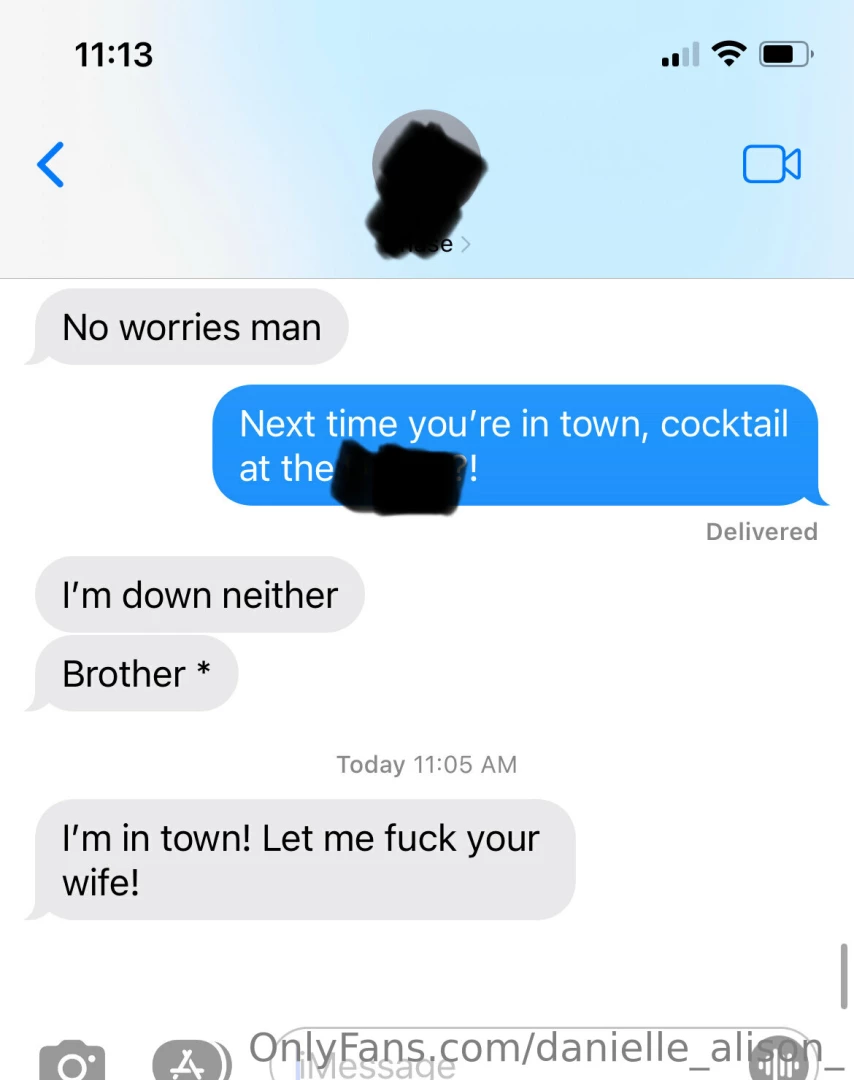 The kids of text messages hubby gets when his friends come to town for 