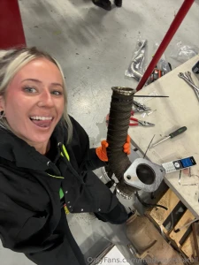 Hi guys i miss you all so much im sorry i had to take a pretty freakin part 11