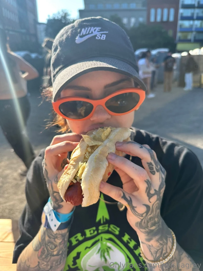 Missed my flight so i m driving in about an hour in my stick shift to 