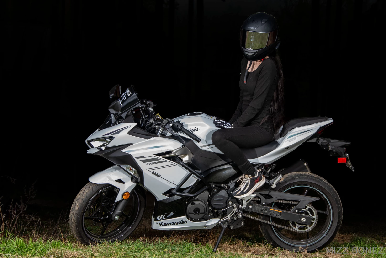 Not my tiny ass making my 400 look huge part 2 