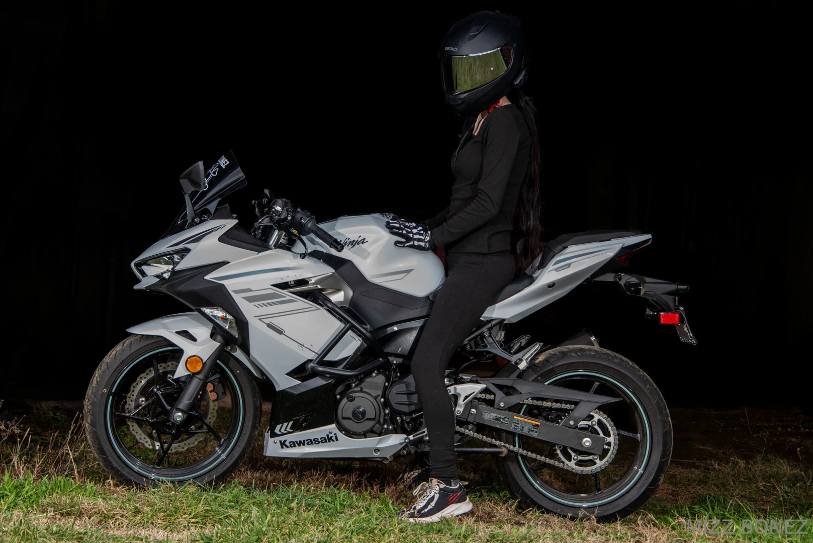 Not my tiny ass making my 400 look huge part 1 