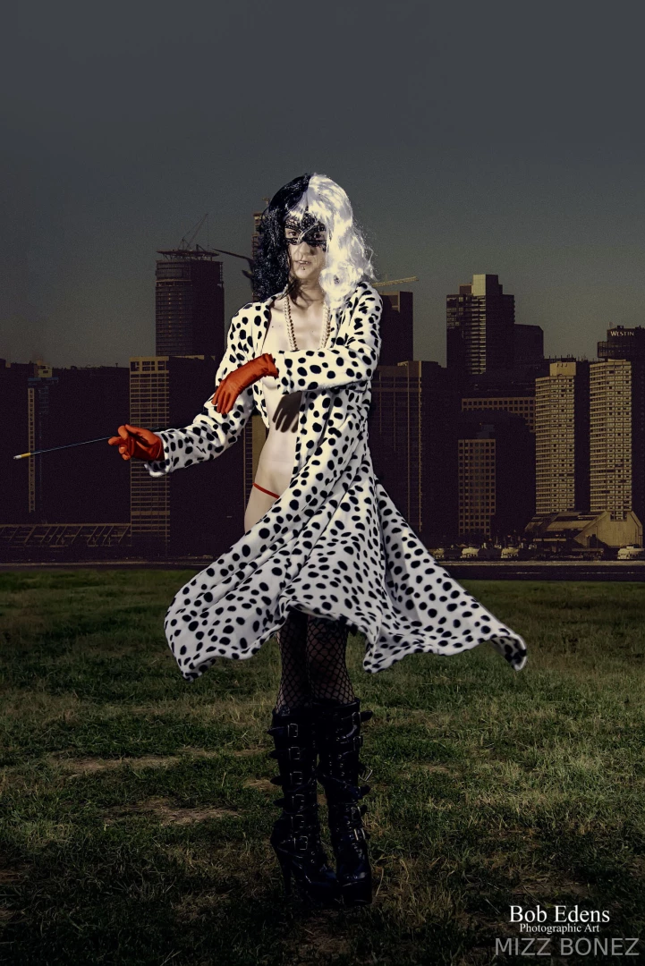 Wanna see a topless cruella deville check out this cosplay set 
