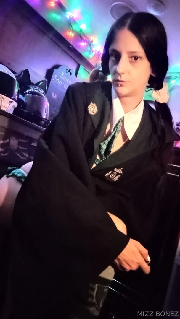 Wanna slither in part 2 