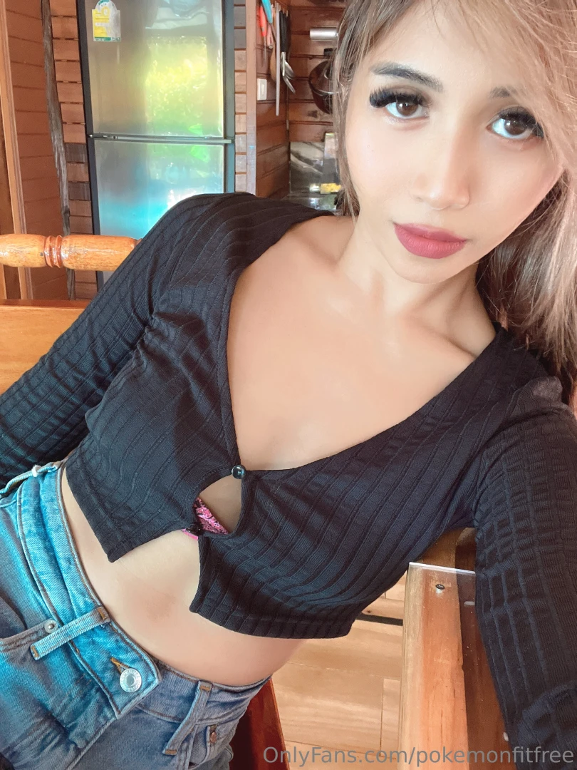 Feeling a little hot maybe we should chat 3 