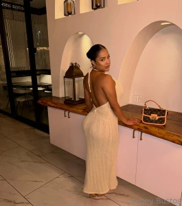 Need someone to carry my bag