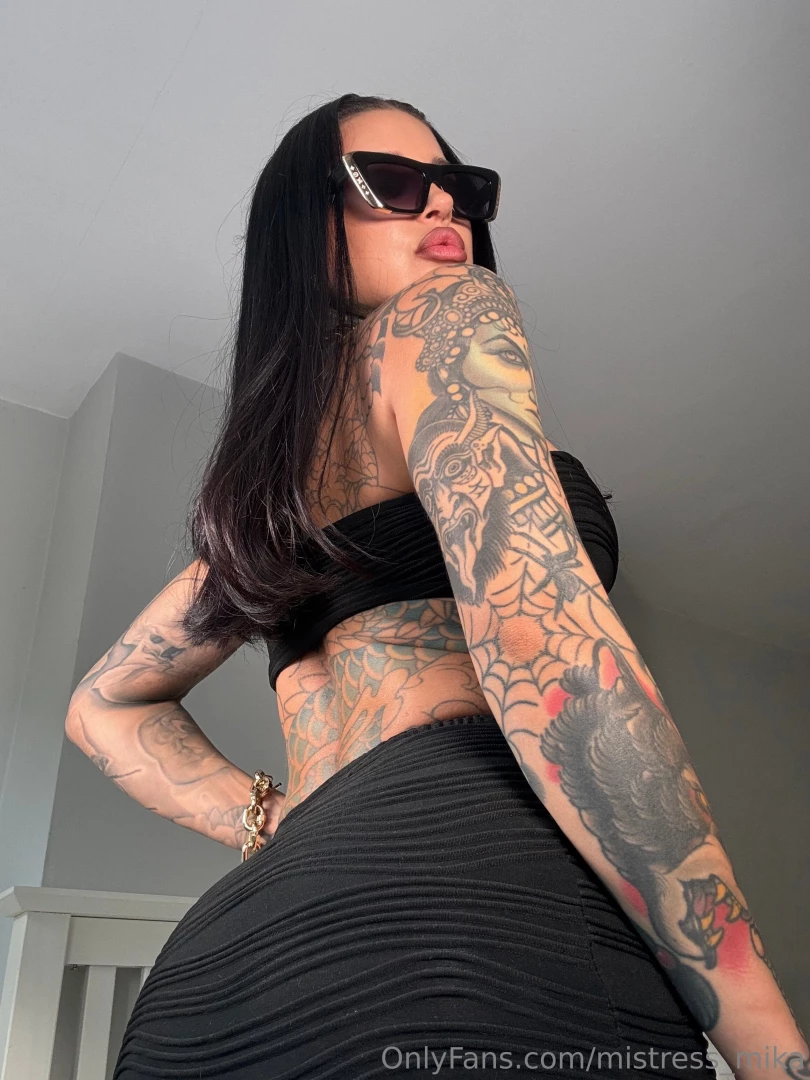 I m not here to please you you re here to please me 