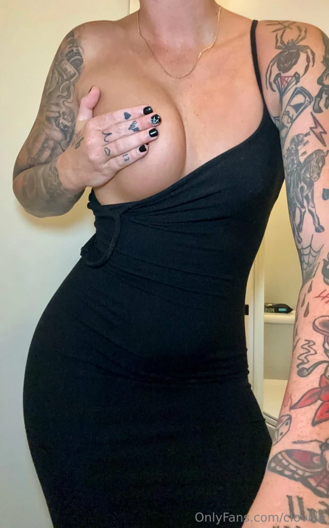 Watch me strip completely out of the kim kardashian skims dress part 1 