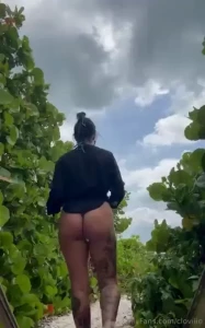 Goodmorning from me and my sandy cheeks