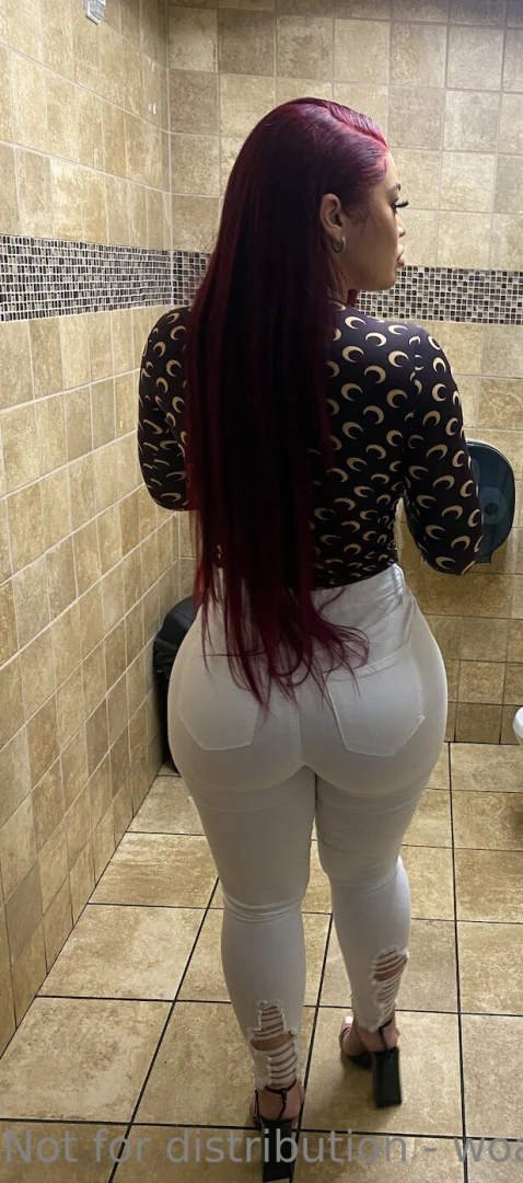 Happy new year babes may 2023 bring you lots of good fortune and 