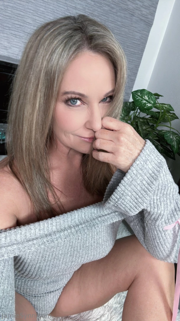 Forget the ball drop i wanna make your pants drop 