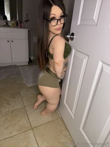 Got time to get naughty w me real quick