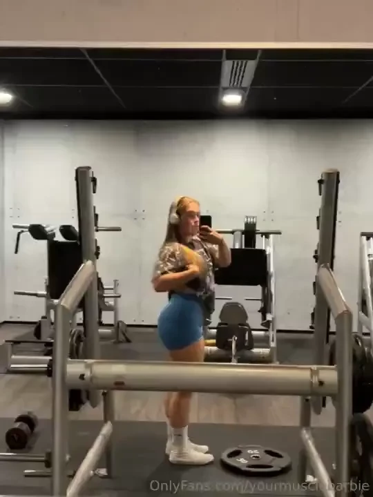 Solo in the gym anyone up for a workout let s crush it together 