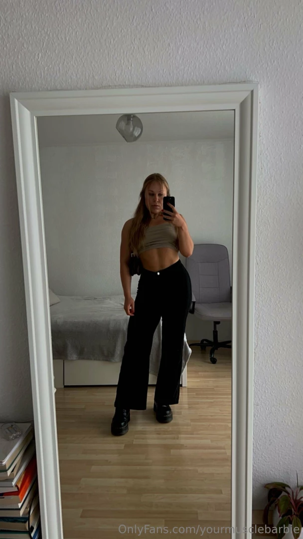 Radiating positive vibes in this outfit ready to conquer the day 