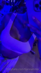 Looking good and sweating at the gym would you come to sweat with me