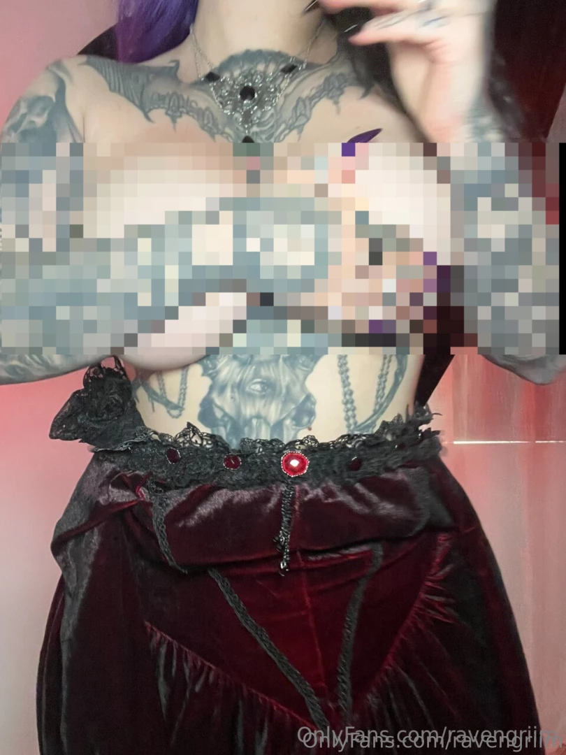 Do you like my dress i want to show you what s underneath i ll give u 