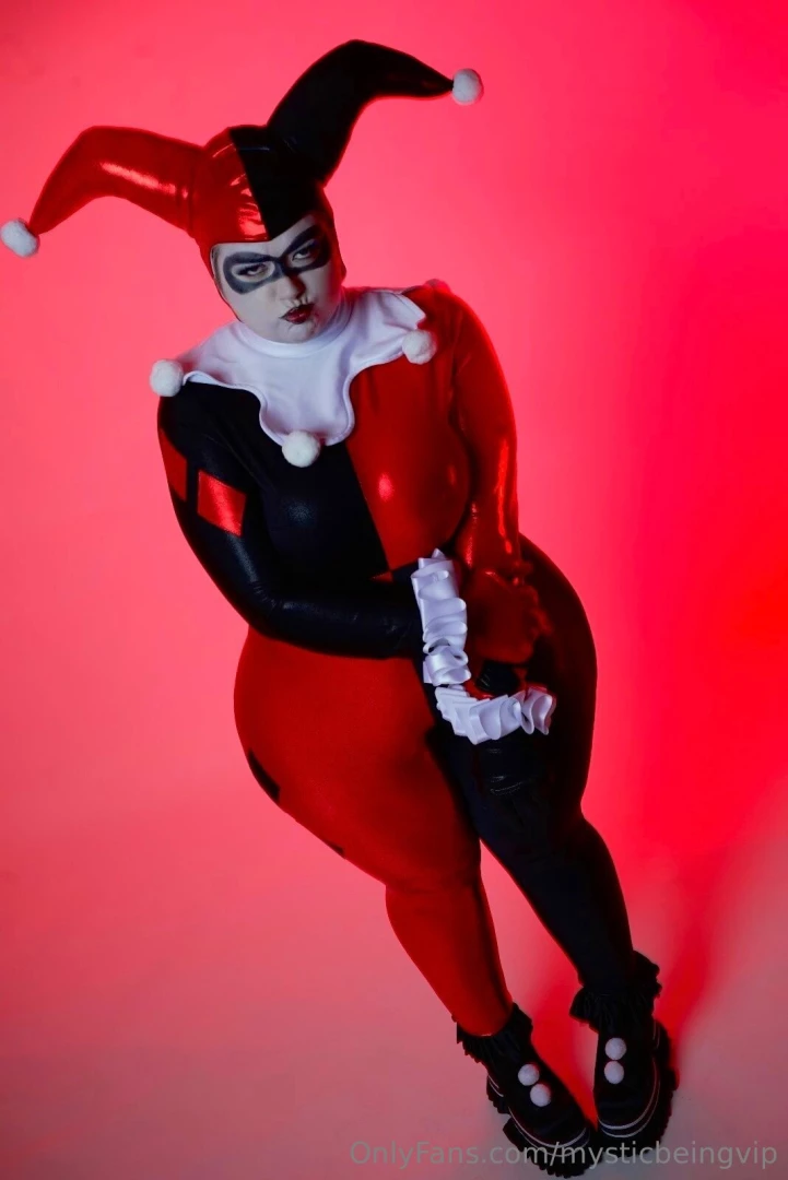 Day 10 31 days of halloween classic harley quinn 