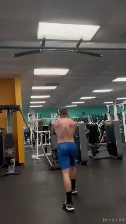 Now that s a grown man s back 