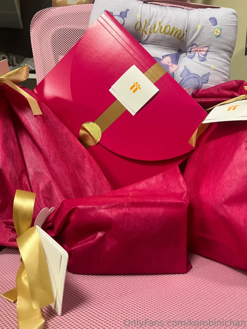 First xmass with gifts from you guys thanks so much for the love u 