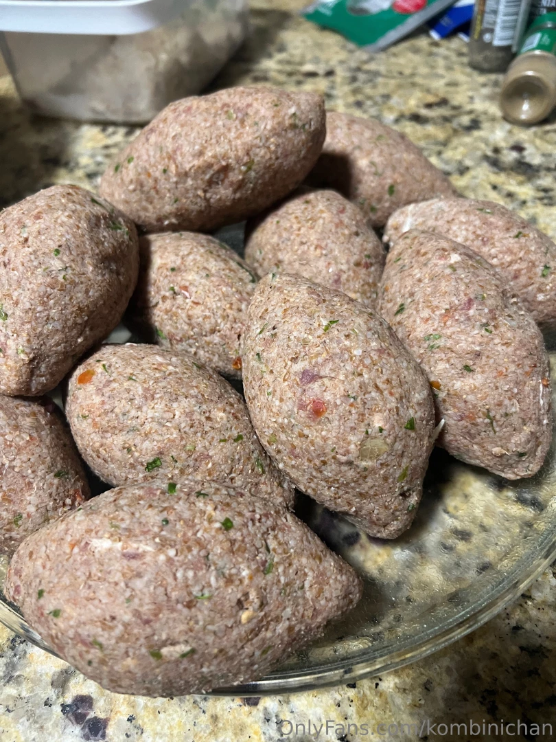 Waifu material weekend 3 do you know this its called kibe and i made 