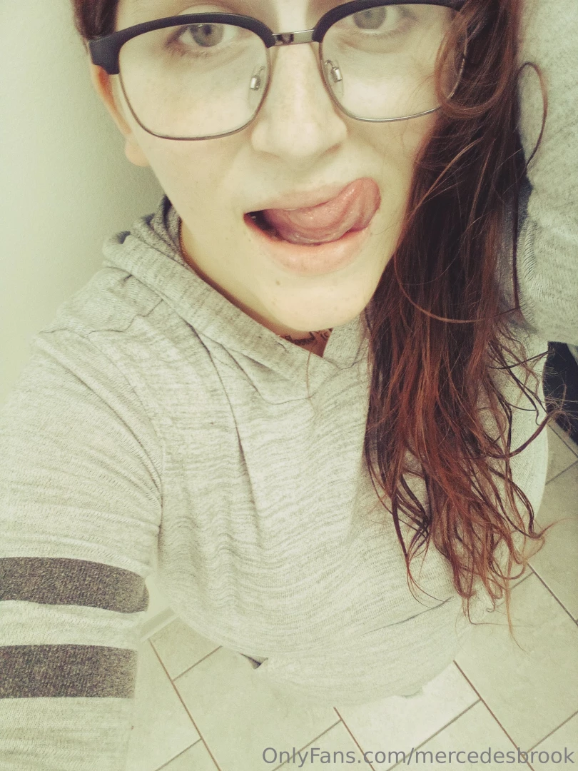 Who wants a sneek peek of what going on under all these clothes 