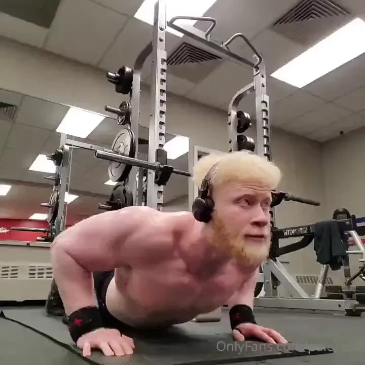 Daddy s a powerhouse flat bench press 315lbs x 6 50 push ups part 1 