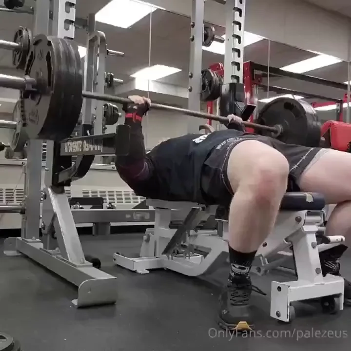 Chest day supersets the aftermath decline db chest press w close grip part 1 