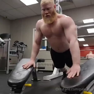 Chest day supersets the aftermath decline alt staggered push ups bench part 1