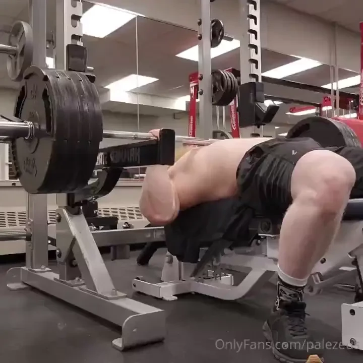 Chest day supersets the aftermath plank alt cable chest flies pause part 5 