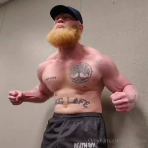 The second coming 390lbs x 1 230lbs x 22