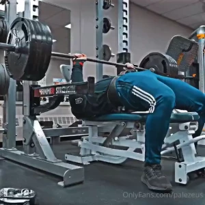 Chest day supersets the aftermath incline push ups pause bench part 2