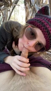 Quick blowjob in the middle of the woods