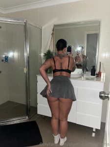 I am wearing no panties shhh