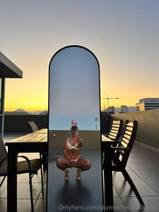 Come see what s between my legs