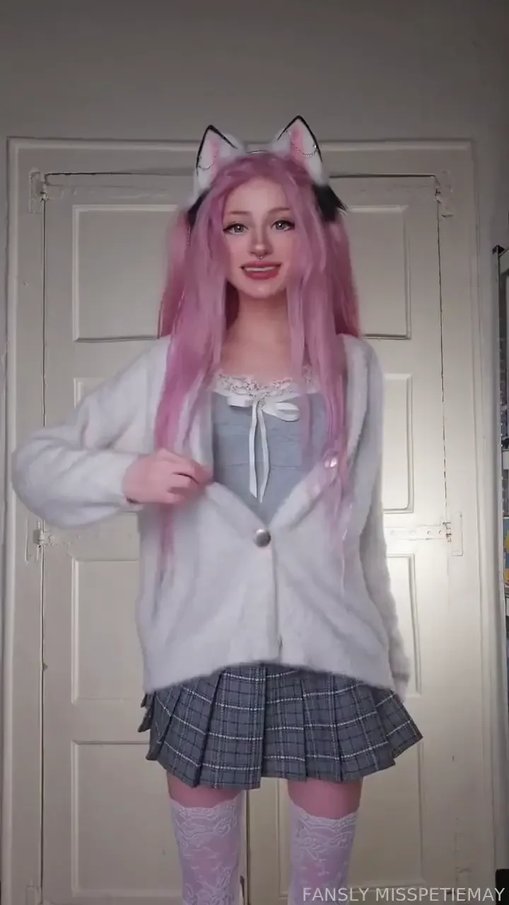 From catnaps to christmas slay which look do you love more home or 