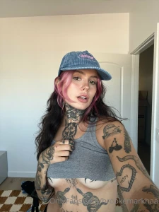 Who else is kind of missing the pink