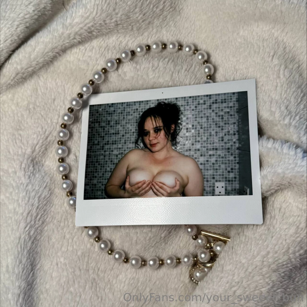 Do you want to hold my breasts like this 