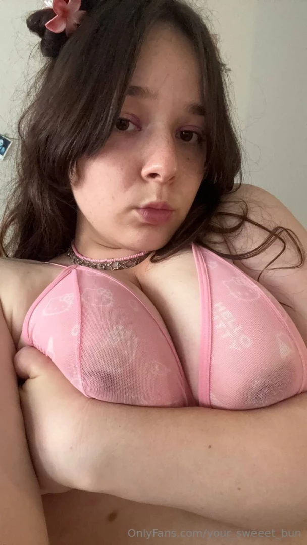 Do you want to see me play with my big tits will you rate my breasts 
