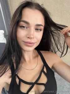 Today the mood is high i just wanted to please myself a little put on