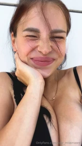 This summer is on fire i can feel the sun embracing me from morning