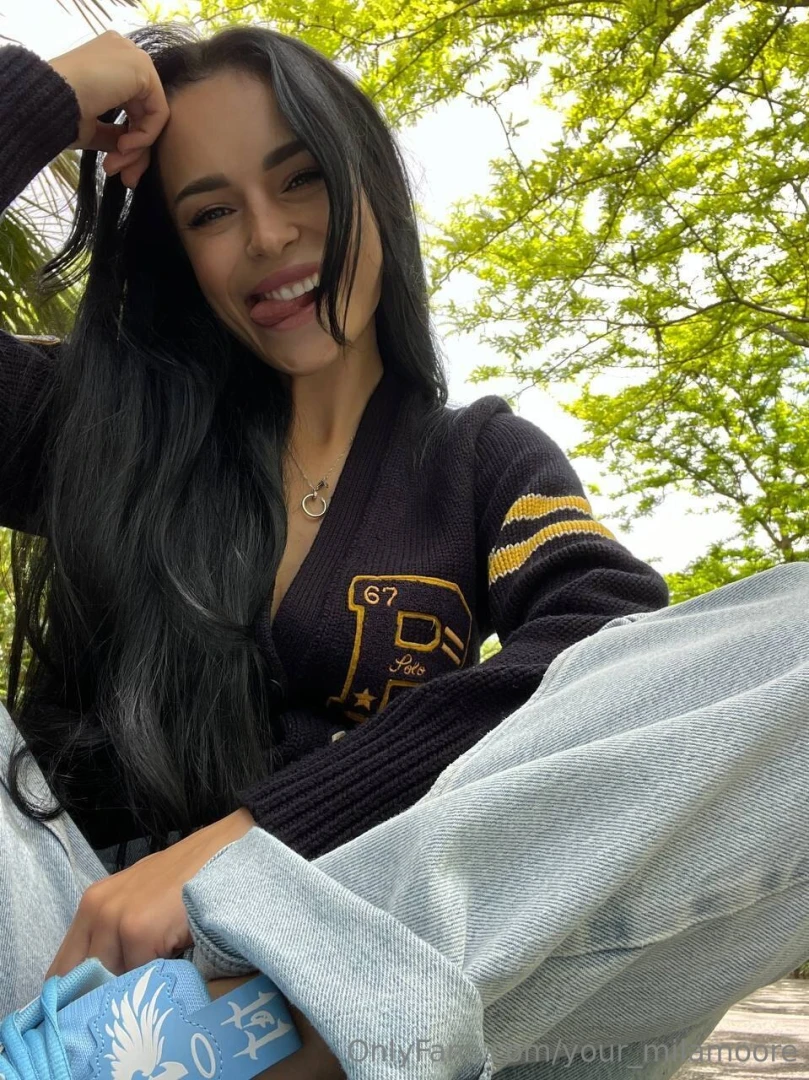 Today i m just enjoying the moment sitting in the fresh air under the 