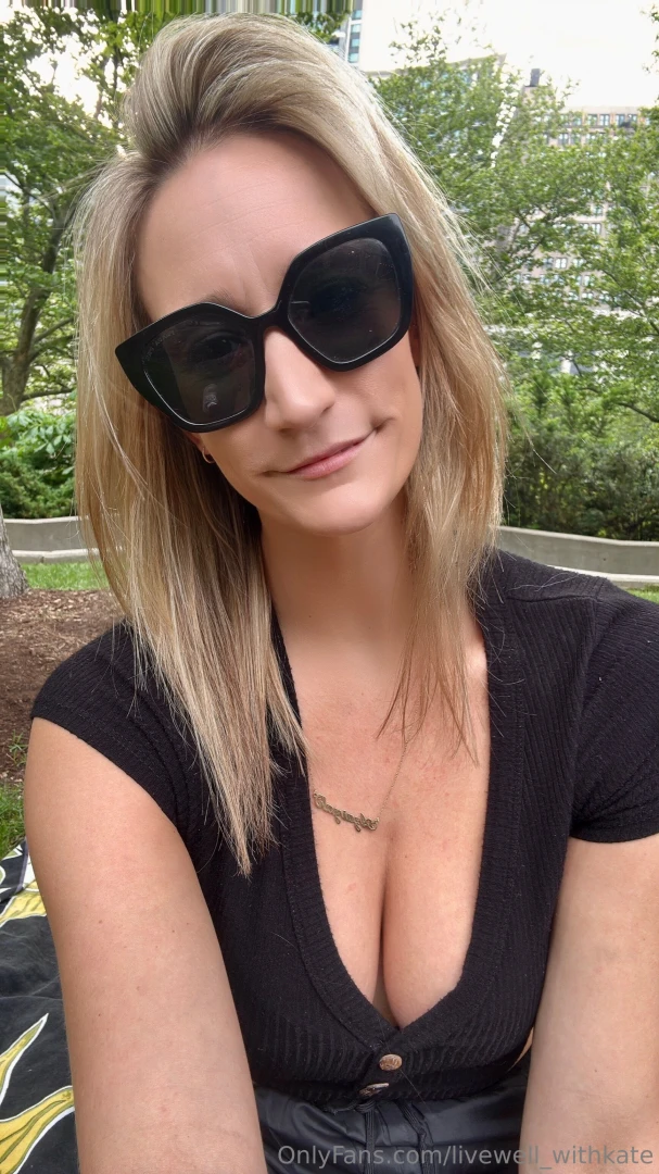 I wanna be the sunshine to your day 