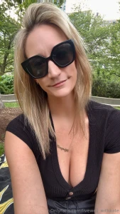 I wanna be the sunshine to your day