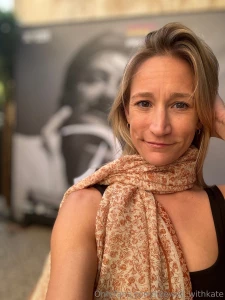 Final night of traveling and i spent it going to the salvador dali part 1