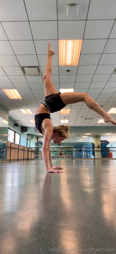 Practicing my handstands my goal is to achieve a handstand hold for 