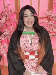 Una fotito de adelanto del set cosplay de nezuko w el video cantado part 2