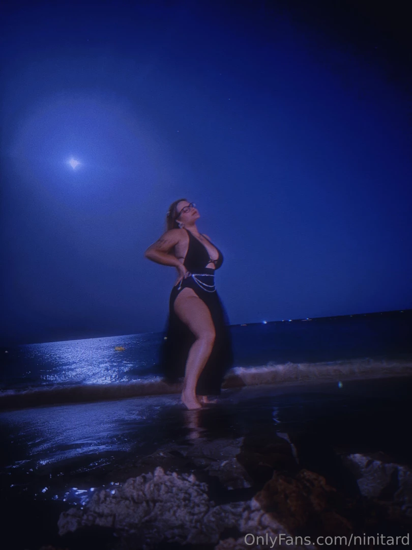 Will be able to check your messages next week 