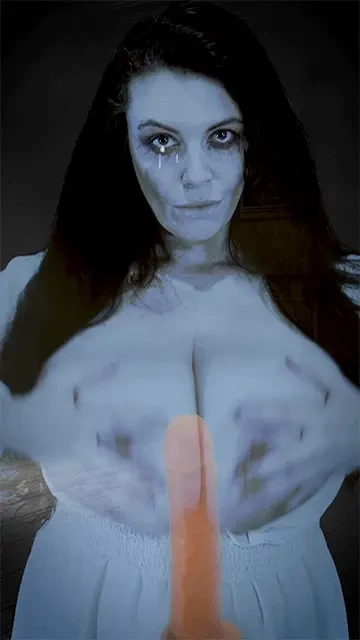 Boo bs on your dick idk i m not funny atm if you like horror but also 