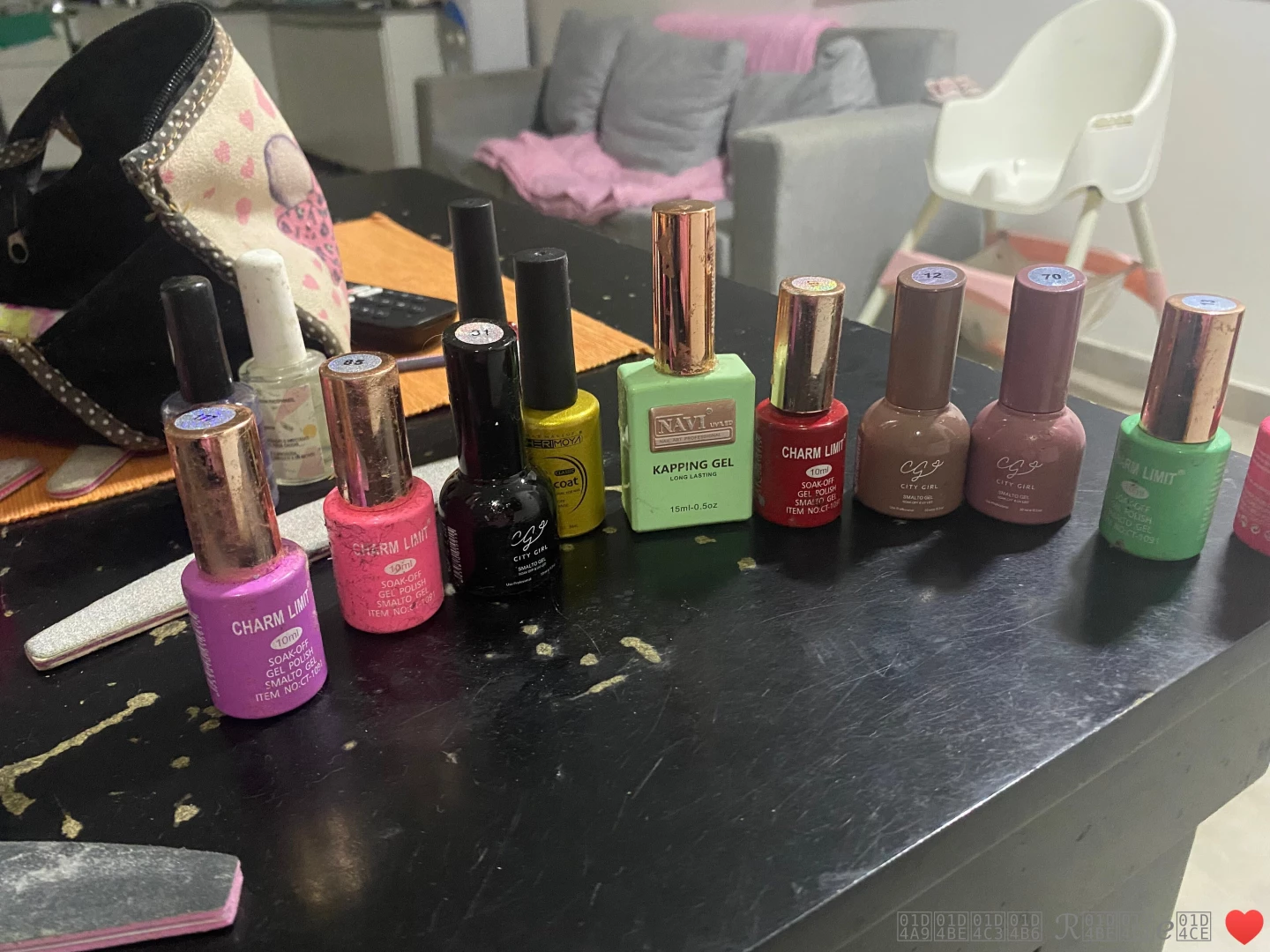 Hey babe can you help me to choose a new colour please 