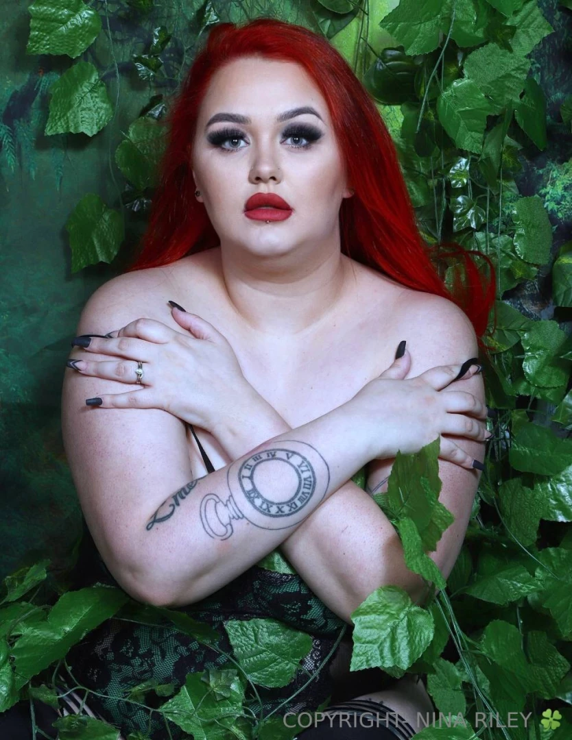 This btattooed_angel she has - and loves to be btattooed_angel 