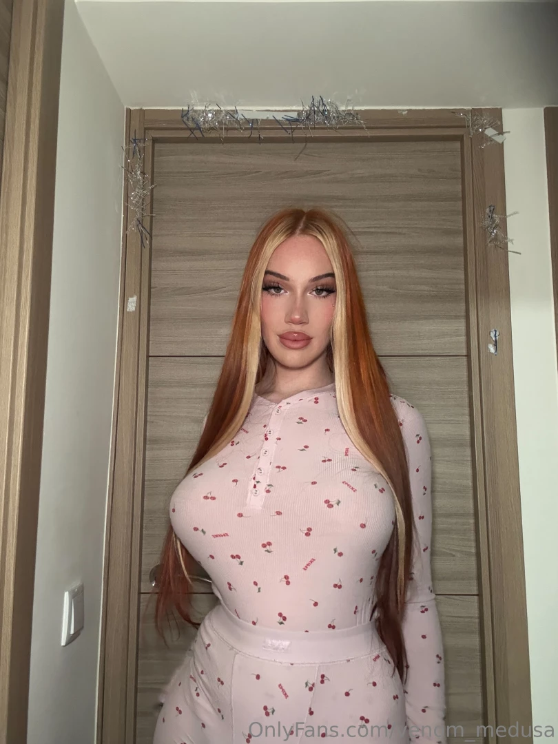 Feeling extra horny this days 